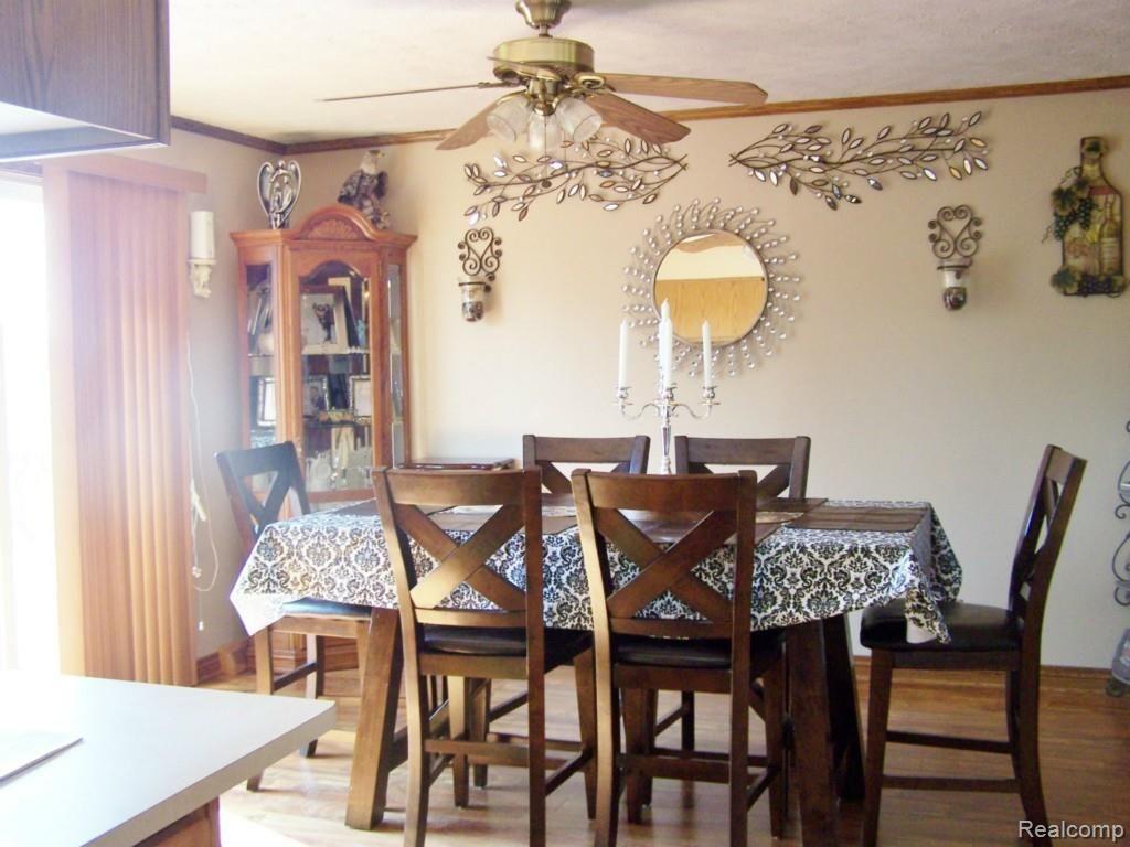 121 Amos Road Howell, MI 48843 - Photo 11 of 41 100_9197.jpg