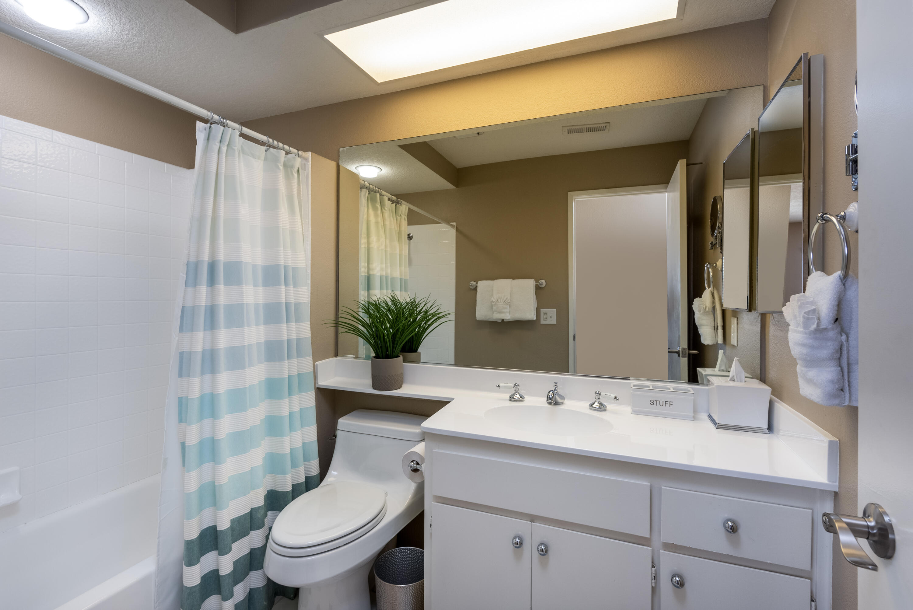 174 Firestone Drive Palm Desert, CA 92211 - Photo 30 of 45 174firestonedrive-hr-30