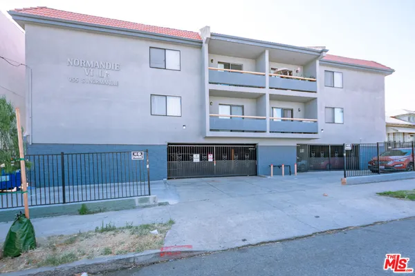 $2,650 | 955 Normandie Avenue, Unit 201, Los Angeles, CA 90006