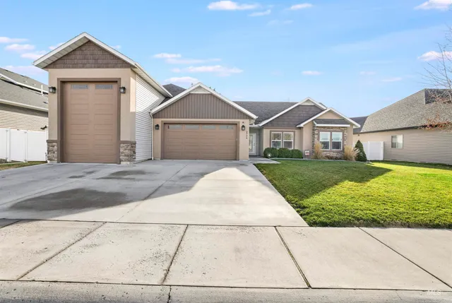 $569,000 | 2734 Meadowbrook Drive, Twin Falls, ID 83301