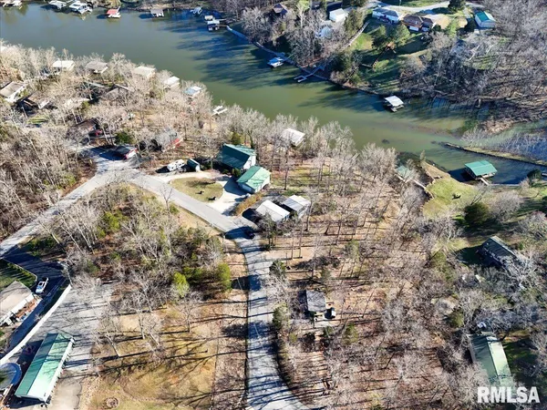 $299,000 | 1515 Lake Shore Drive South, Goreville, IL 62939