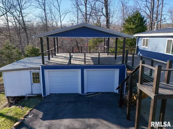 $299,000 | 1515 Lake Shore Drive South, Goreville, IL 62939