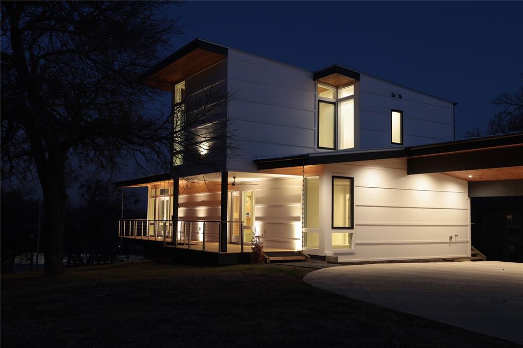 715 North Elm Street Sherman, TX 75090 - Photo 6 of 39 a view of parking area