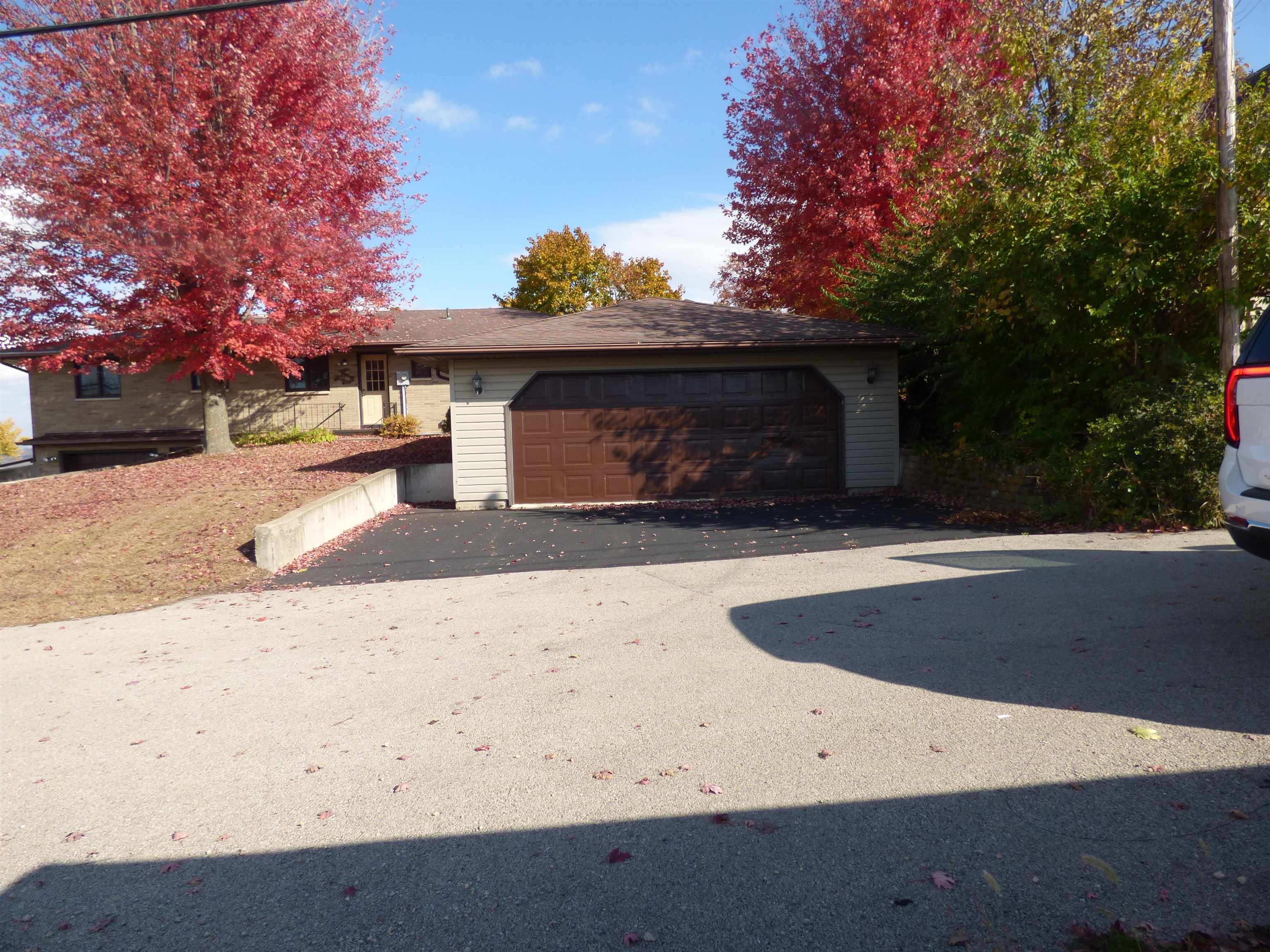 314 South Main Street Elizabeth, IL 61028 - Photo 39 of 43 a view of outdoor space and yard