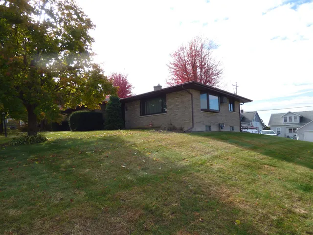 $269,900 | 314 South Main Street, Elizabeth, IL 61028