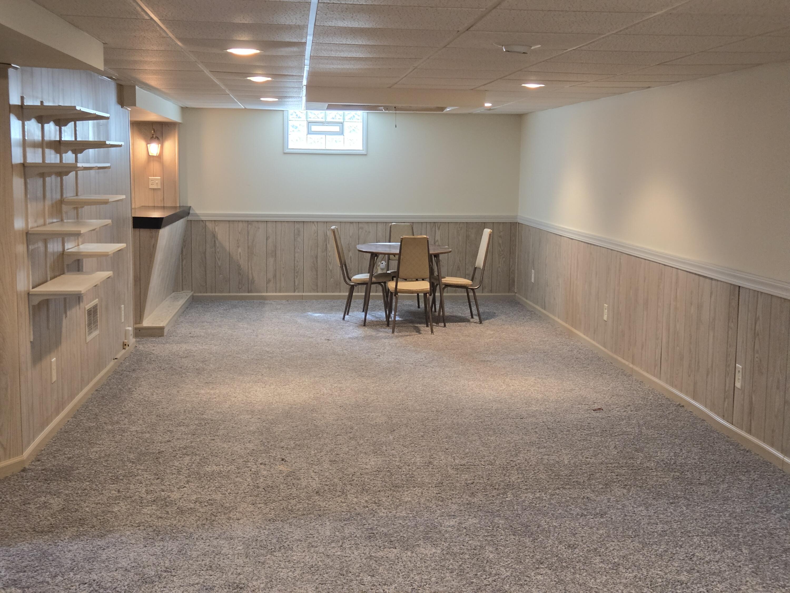 1828 Wren Drive Munster, IN 46321 - Photo 28 of 36 a view of a hallway with seating area