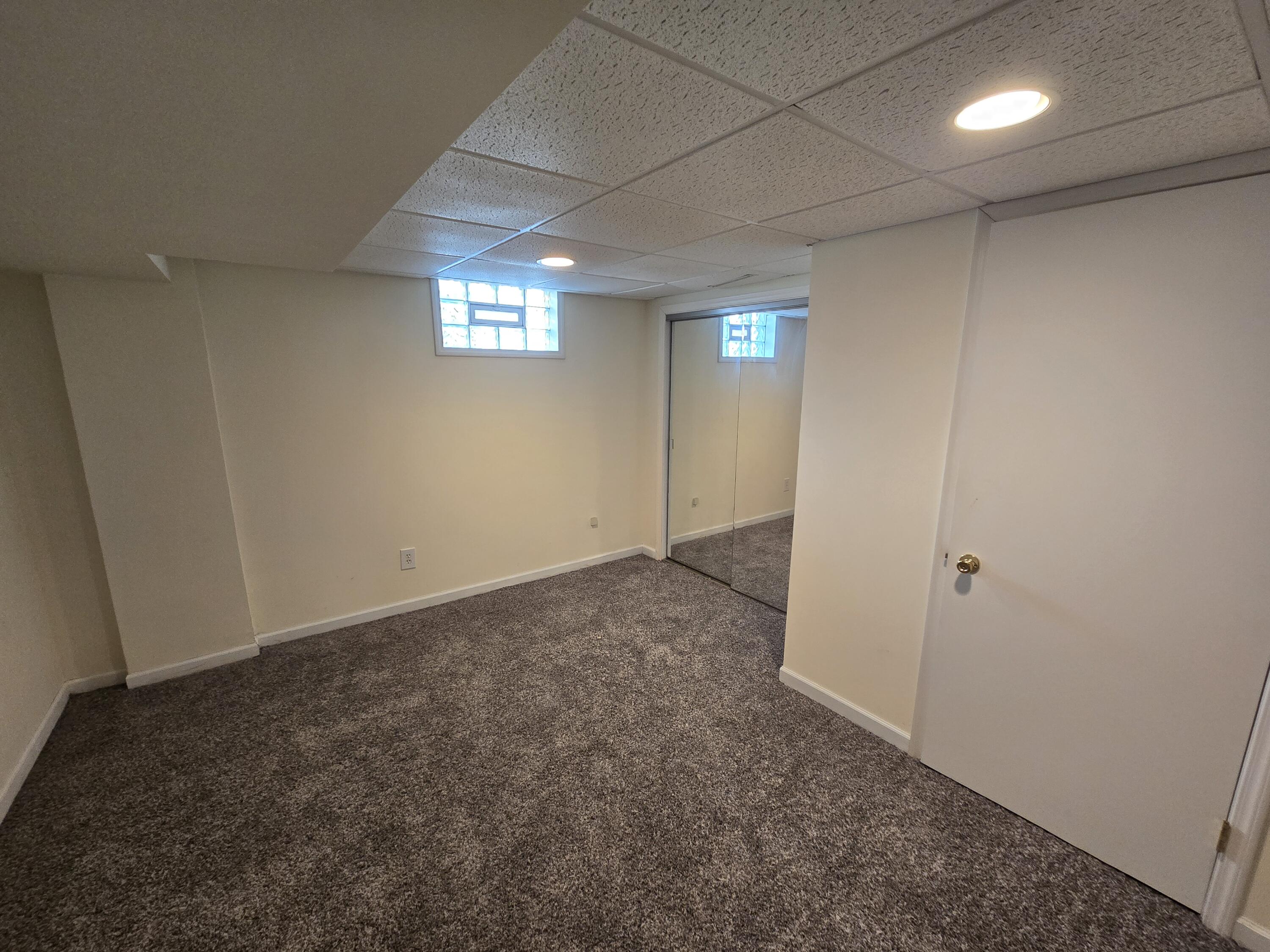 1828 Wren Drive Munster, IN 46321 - Photo 29 of 36 an empty room with windows and closet