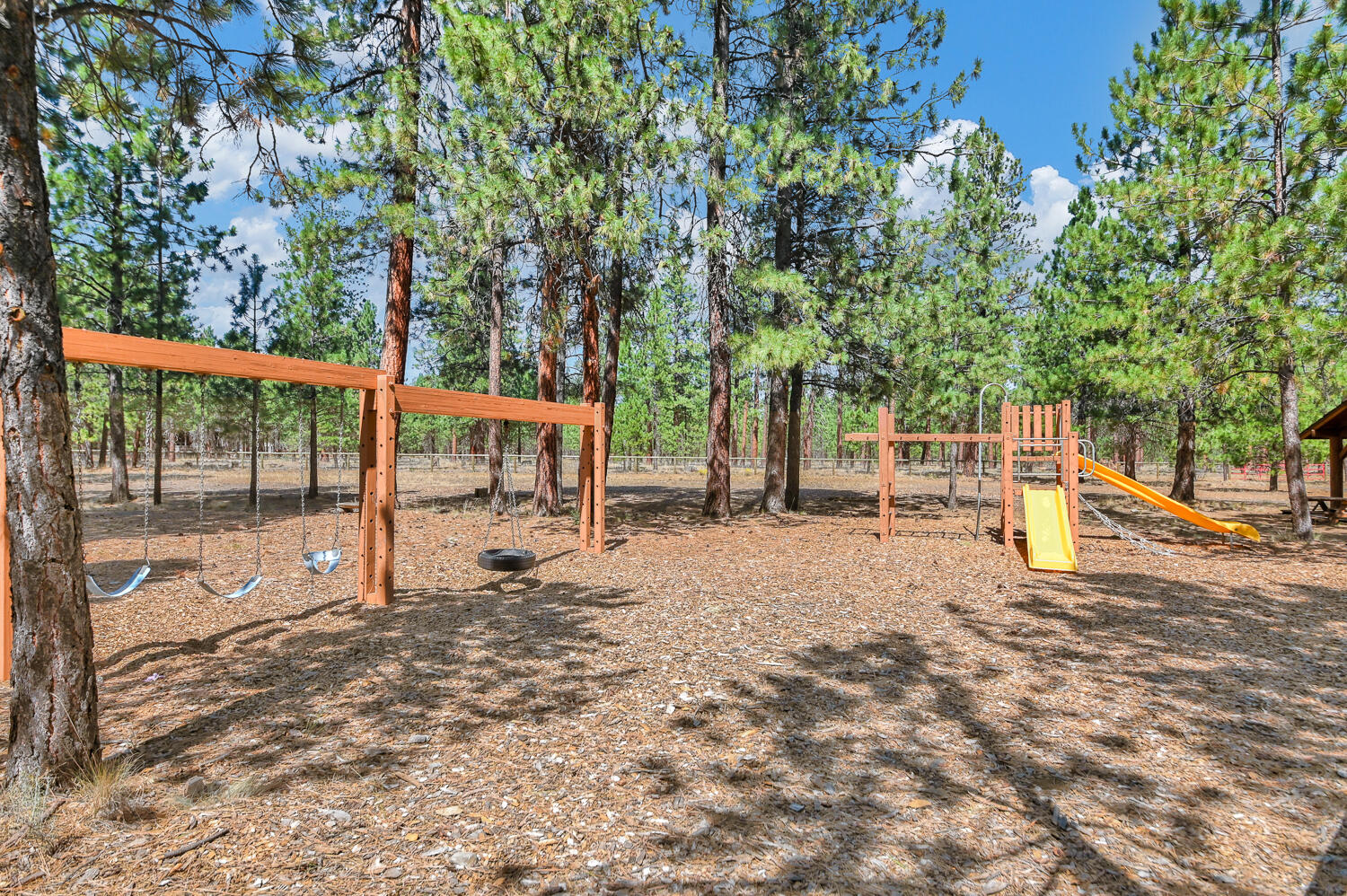 14414 Crossroads Loop Sisters, OR 97759 - Photo 55 of 57 46