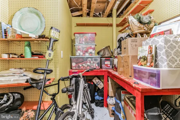 $3,250 | 4926 Carriagepark Road, Fairfax, VA 22032