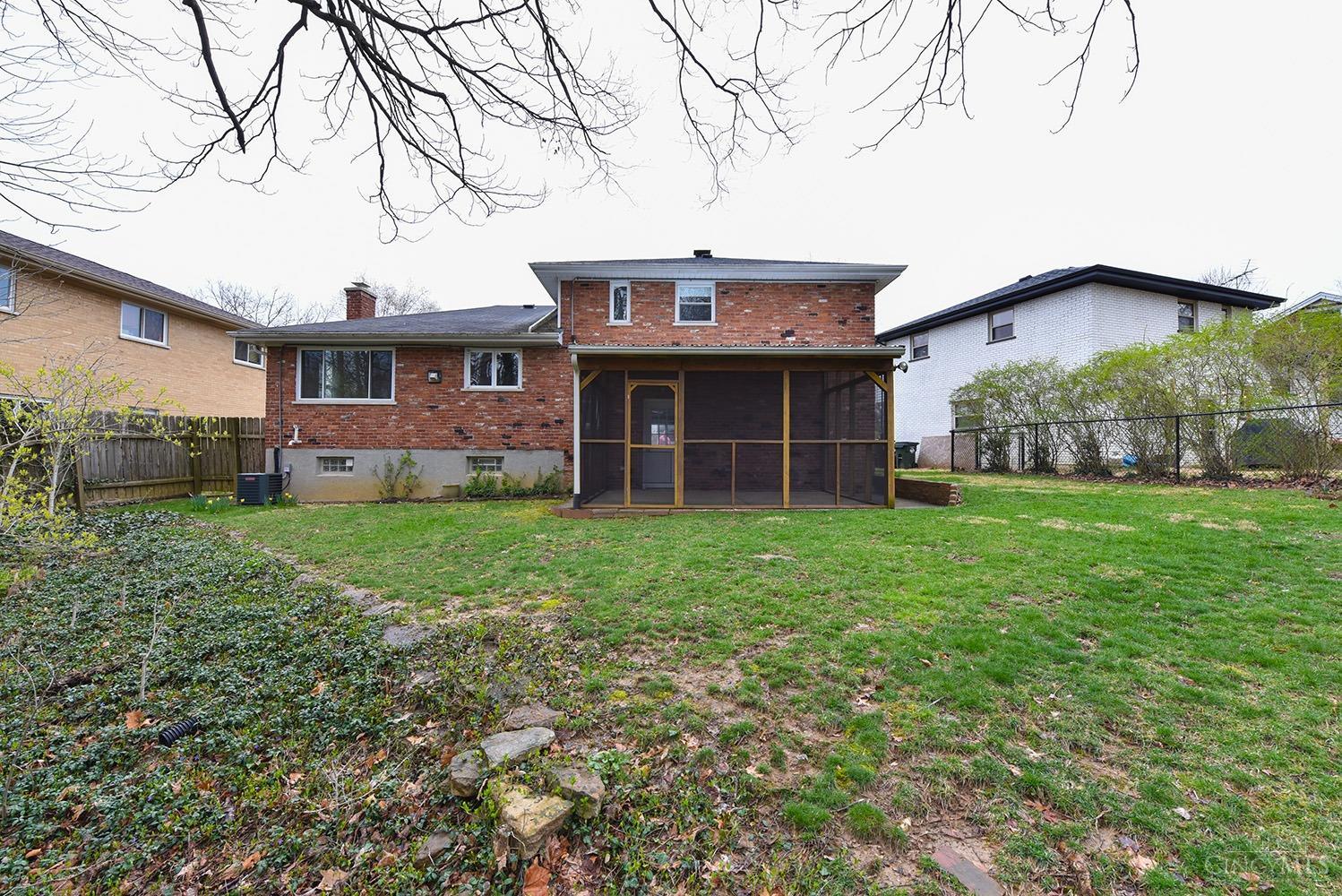 1663 Locksley Drive Cincinnati, OH 45230 - Photo 22 of 26 Gallery Image 22