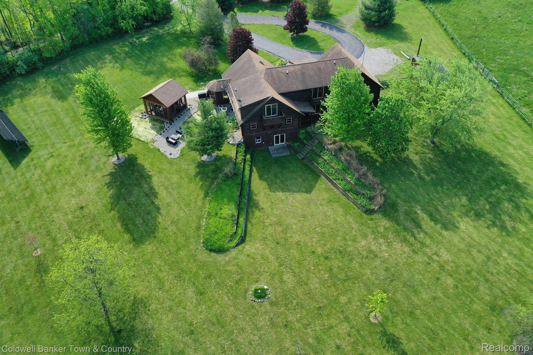 1640 South Lima Center Road Chelsea, MI 48118 - Photo 66 of 73 Gallery Image 66