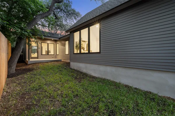 $2,250,000 | 2611 Oak Crest Avenue, Unit A & B, Austin, TX 78704