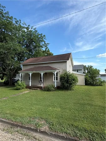 $79,000 | 8 East Madison Avenue, Altamont, IL 62411
