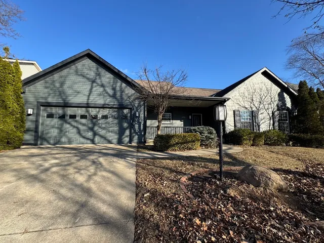 $599,900 | 2410 Wendover Place, Champaign, IL 61822