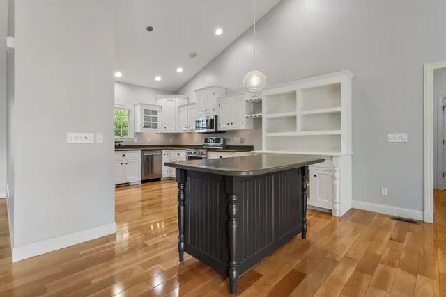 $599,900 | 2410 Wendover Place, Champaign, IL 61822