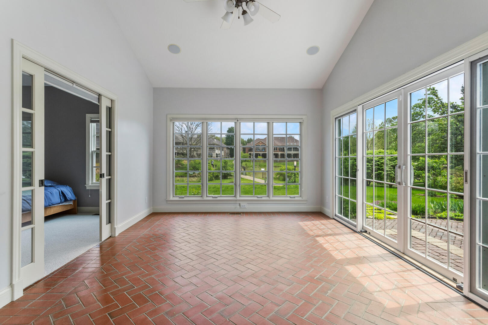 2410 Wendover Place Champaign, IL 61822 - Photo 24 of 68