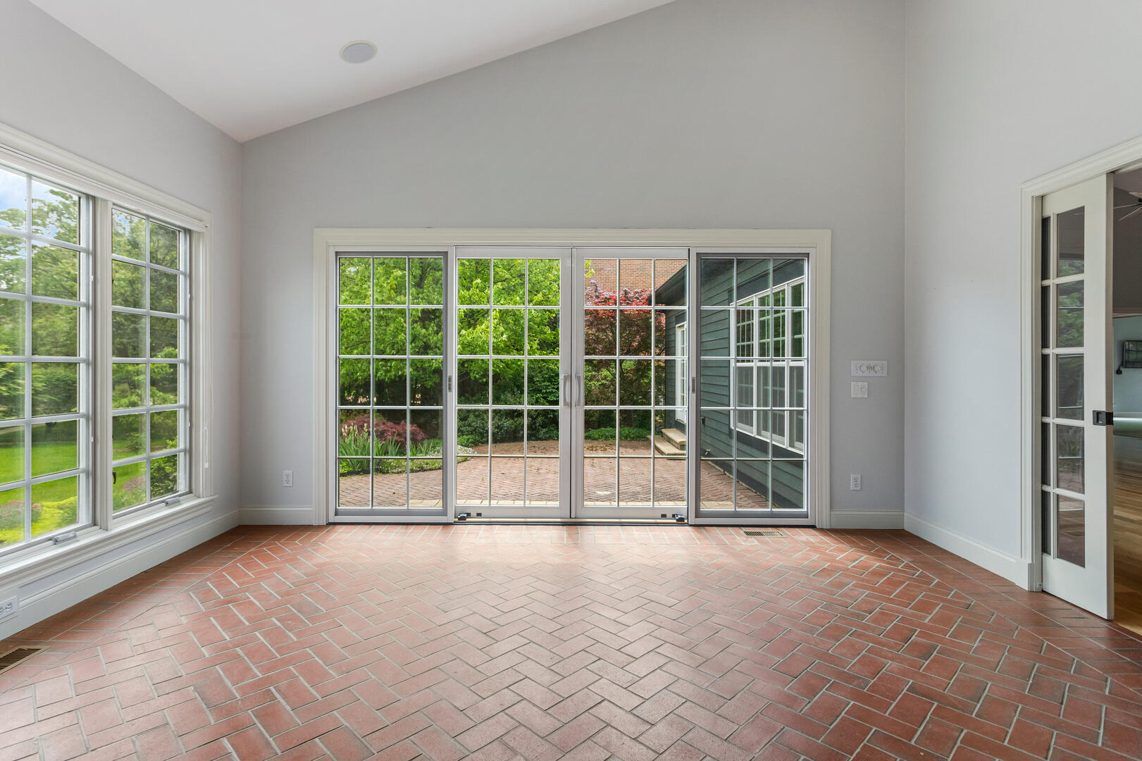 2410 Wendover Place Champaign, IL 61822 - Photo 25 of 68