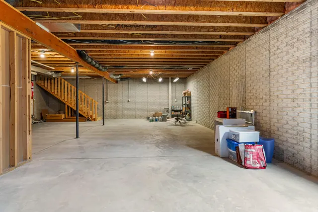 $599,900 | 2410 Wendover Place, Champaign, IL 61822