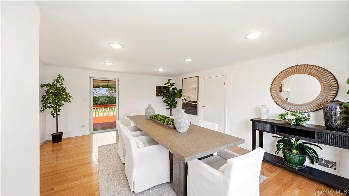 247 Croydon Road Yonkers, NY 10710 - Photo 17 of 49 Large Dining Room and Access to Deck and to Garage