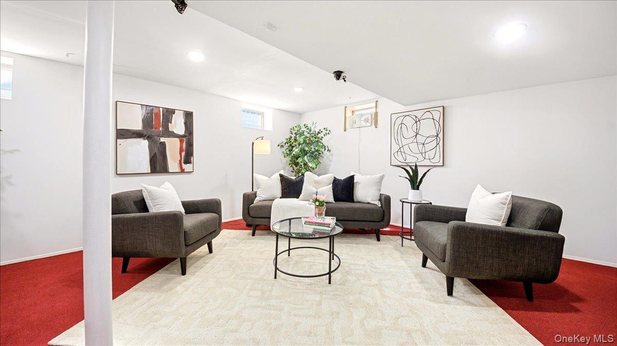 247 Croydon Road Yonkers, NY 10710 - Photo 23 of 49