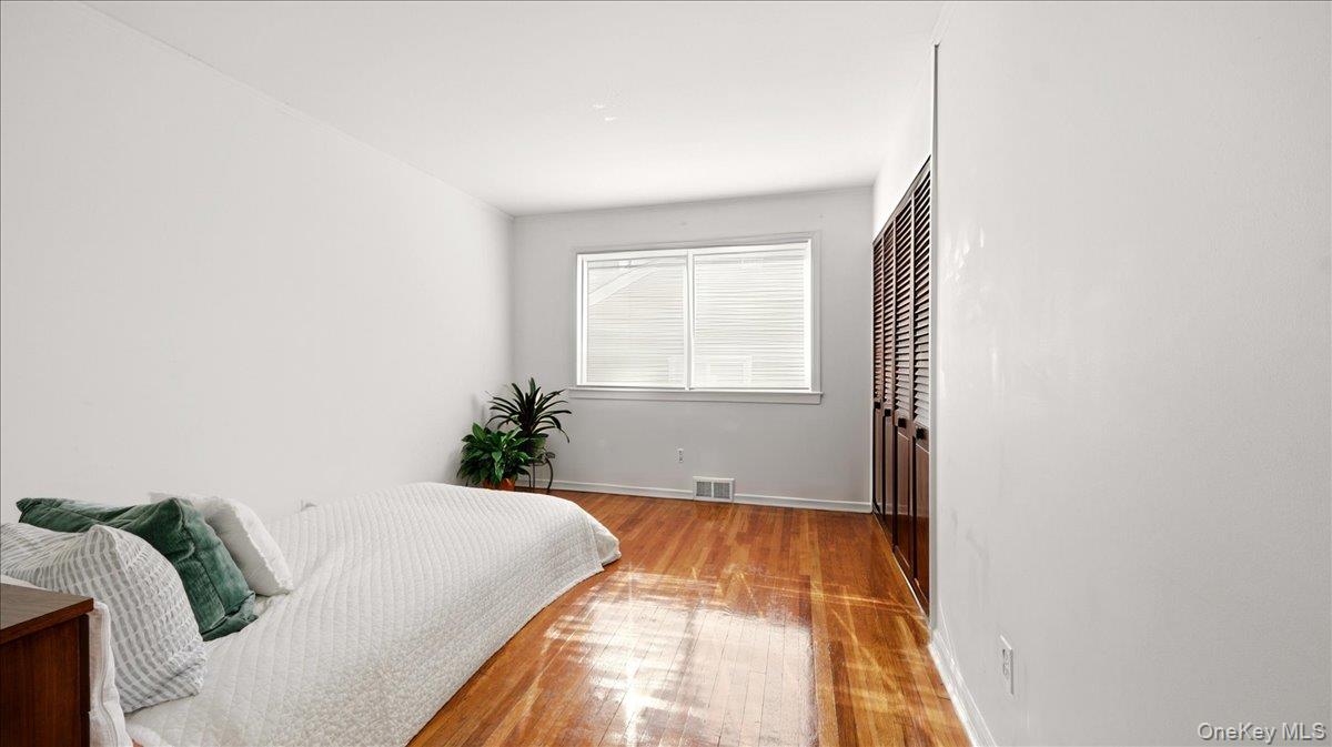 247 Croydon Road Yonkers, NY 10710 - Photo 26 of 49