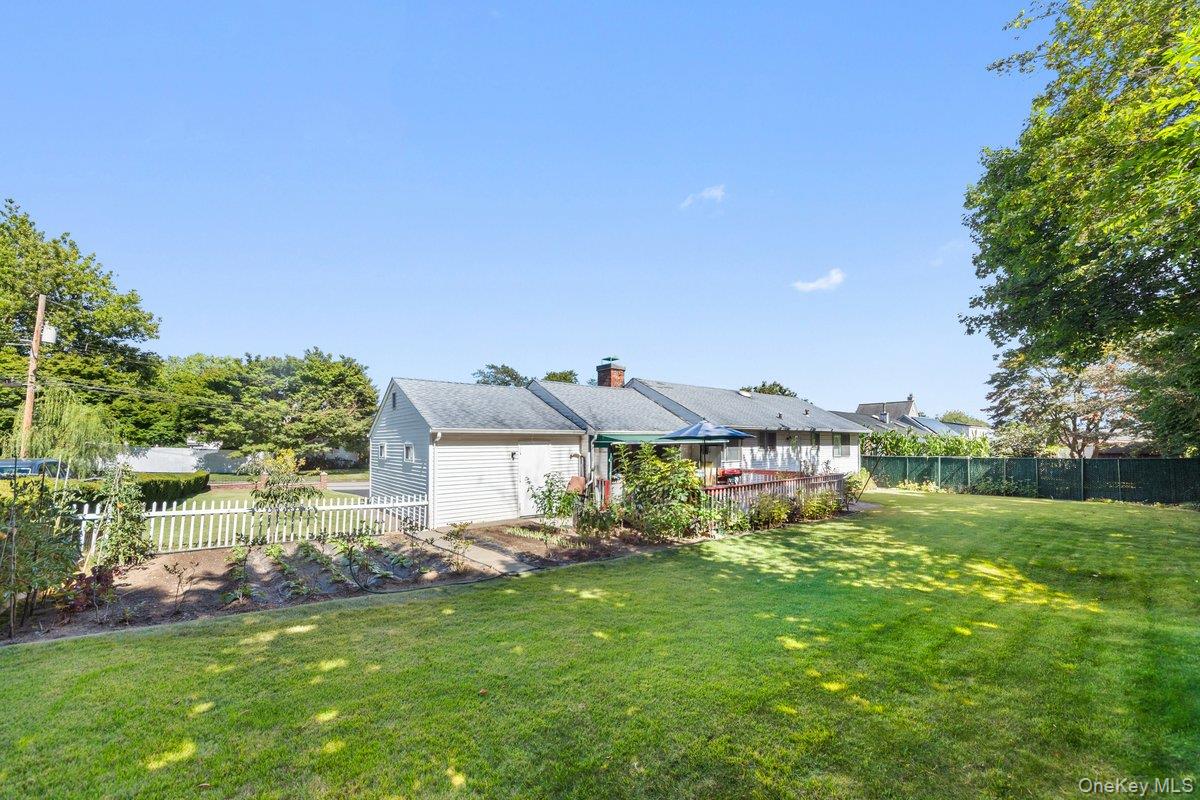 247 Croydon Road Yonkers, NY 10710 - Photo 5 of 27