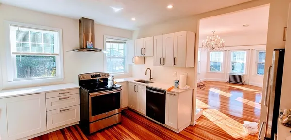 $3,200 | 186 Independence Avenue, Unit 1, Quincy, MA 02169