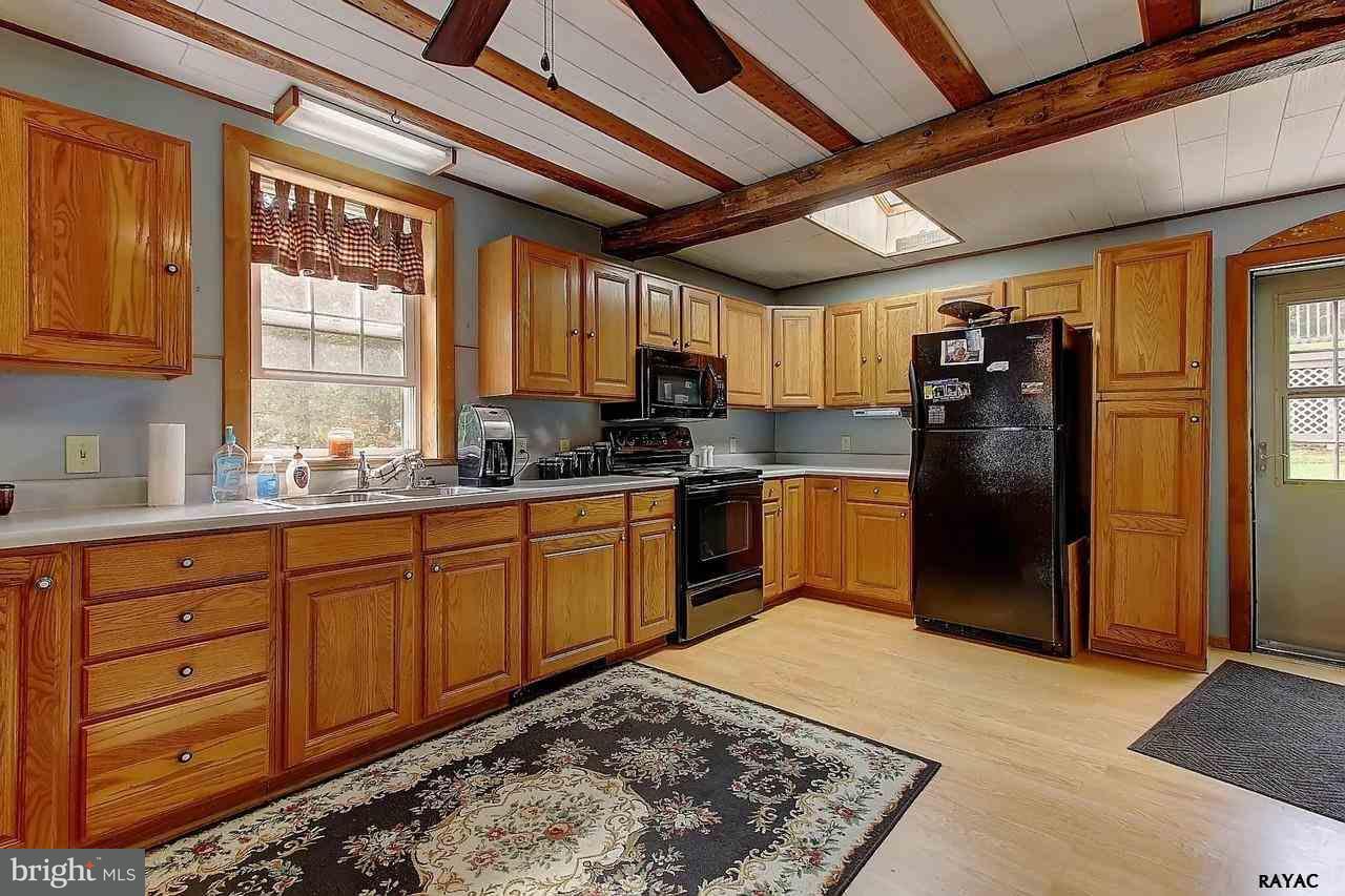 820 Taylor Road Windsor, PA 17366 - Photo 3 of 27