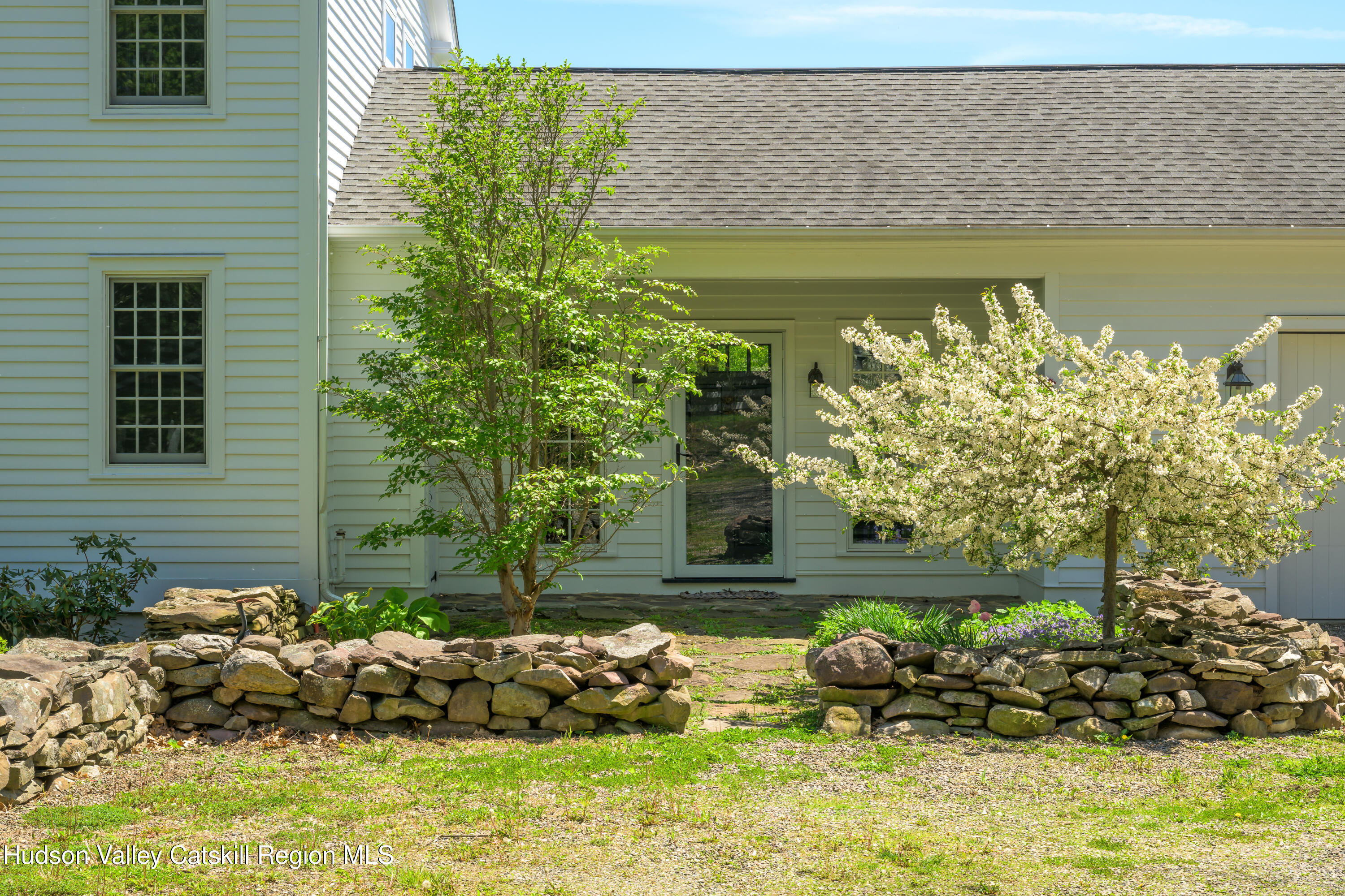 160 Beale Road Chatham, NY 12037 - Photo 6 of 51 160 Beale side door