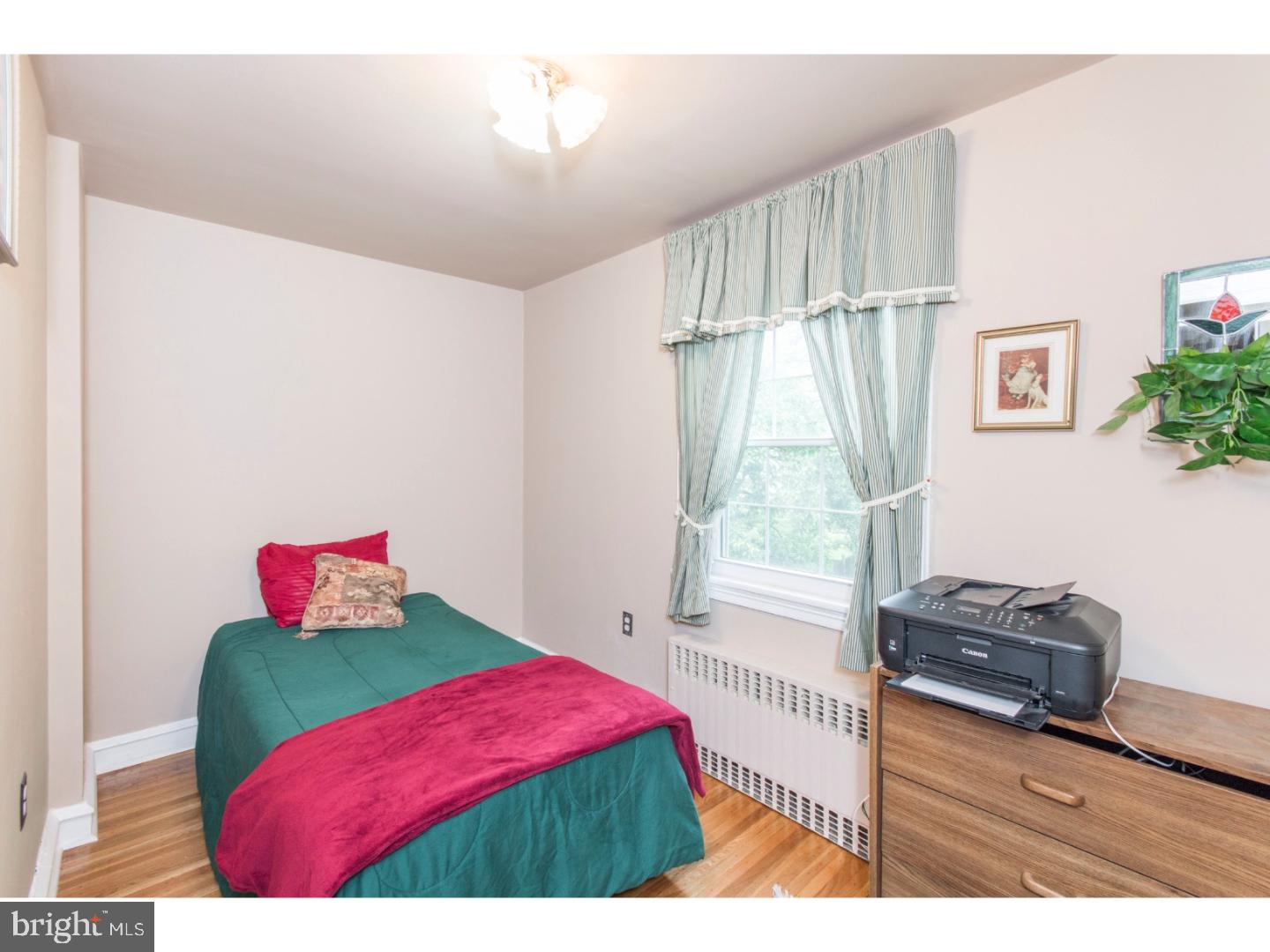 916 Gilbert Road Cheltenham, PA 19012 - Photo 22 of 25 Bedroom 4