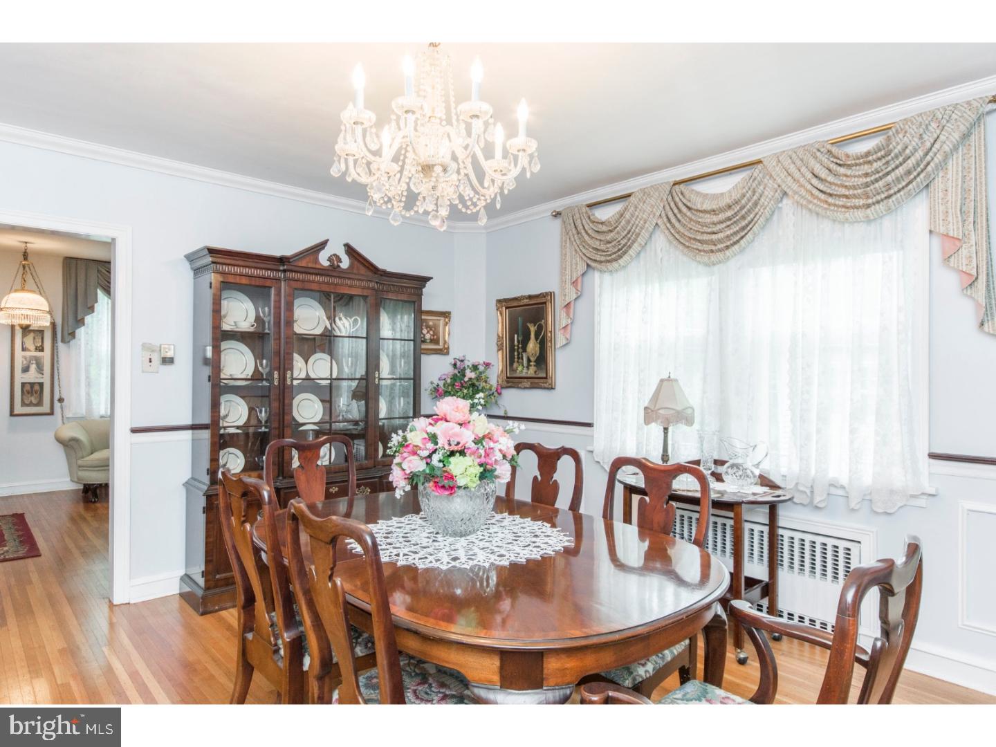 916 Gilbert Road Cheltenham, PA 19012 - Photo 8 of 25 Dining Room