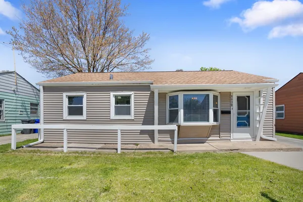 $190,000 | 8630 45th Street, Lyons, IL 60534