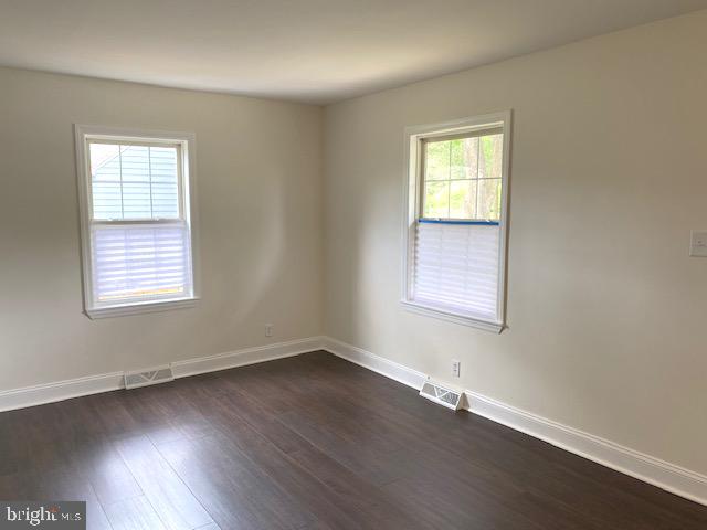 558 Kali Road, Unit A Sicklerville, NJ 08081 - Photo 4 of 37 Living room