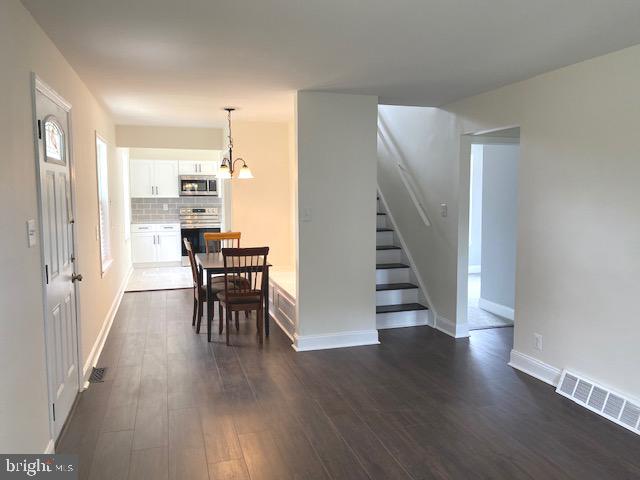 558 Kali Road, Unit A Sicklerville, NJ 08081 - Photo 5 of 37 Living room looking at breakfast area and stairs