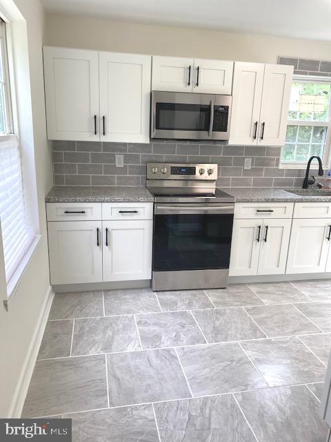 558 Kali Road, Unit A Sicklerville, NJ 08081 - Photo 7 of 37 New kitchen w/porcelain floor