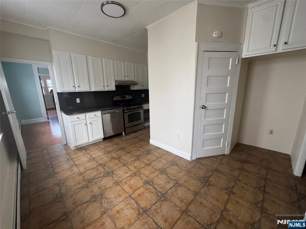 365 Elm Street, Unit 1 RIGHT Kearny, NJ 07032 - Photo 17 of 28