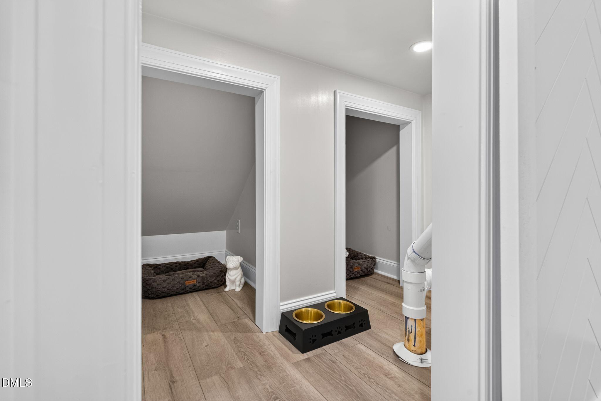 4916 Chase Hill Way Raleigh, NC 27603 - Photo 18 of 47 Pet nook