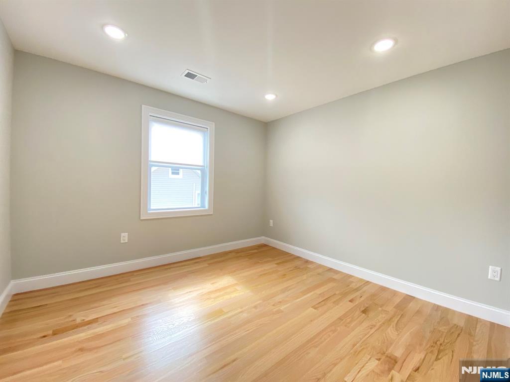 105 Feronia Way, Unit 2 Rutherford, NJ 07070 - Photo 13 of 23