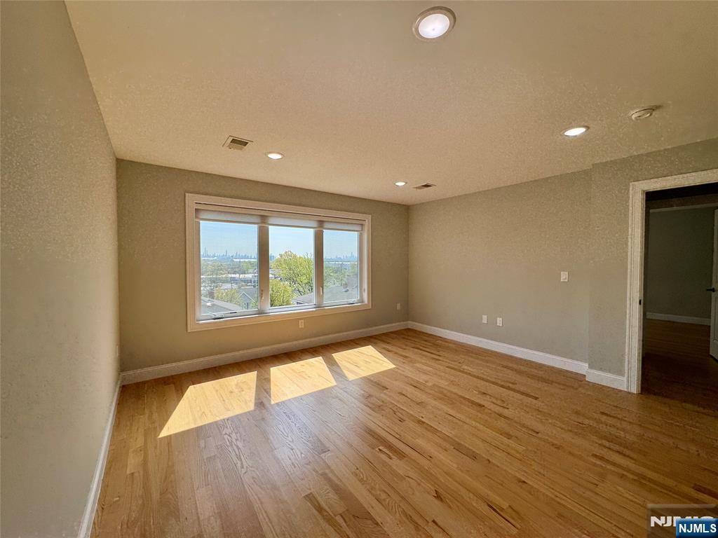 105 Feronia Way, Unit 2 Rutherford, NJ 07070 - Photo 18 of 23