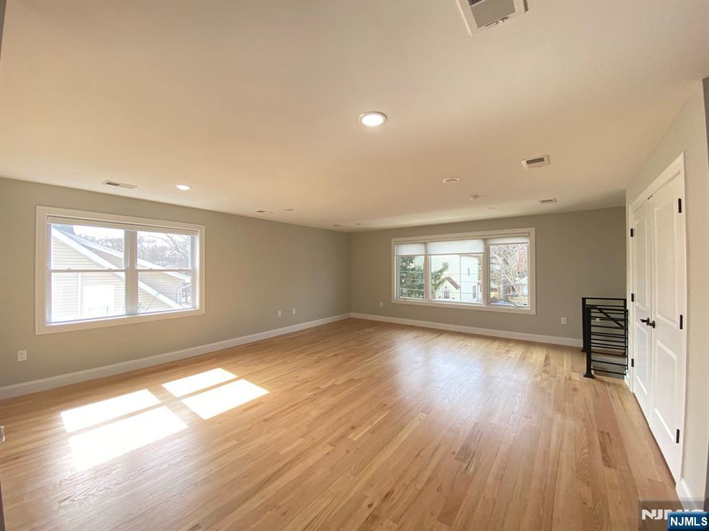 105 Feronia Way, Unit 2 Rutherford, NJ 07070 - Photo 6 of 23