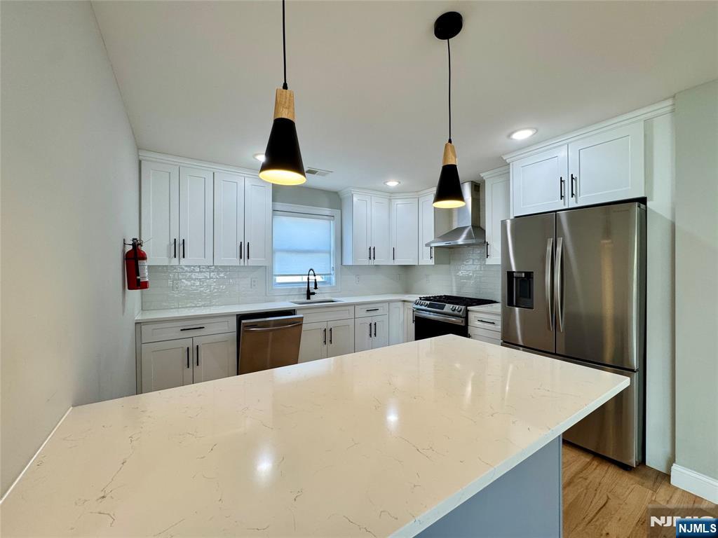 105 Feronia Way, Unit 2 Rutherford, NJ 07070 - Photo 8 of 23