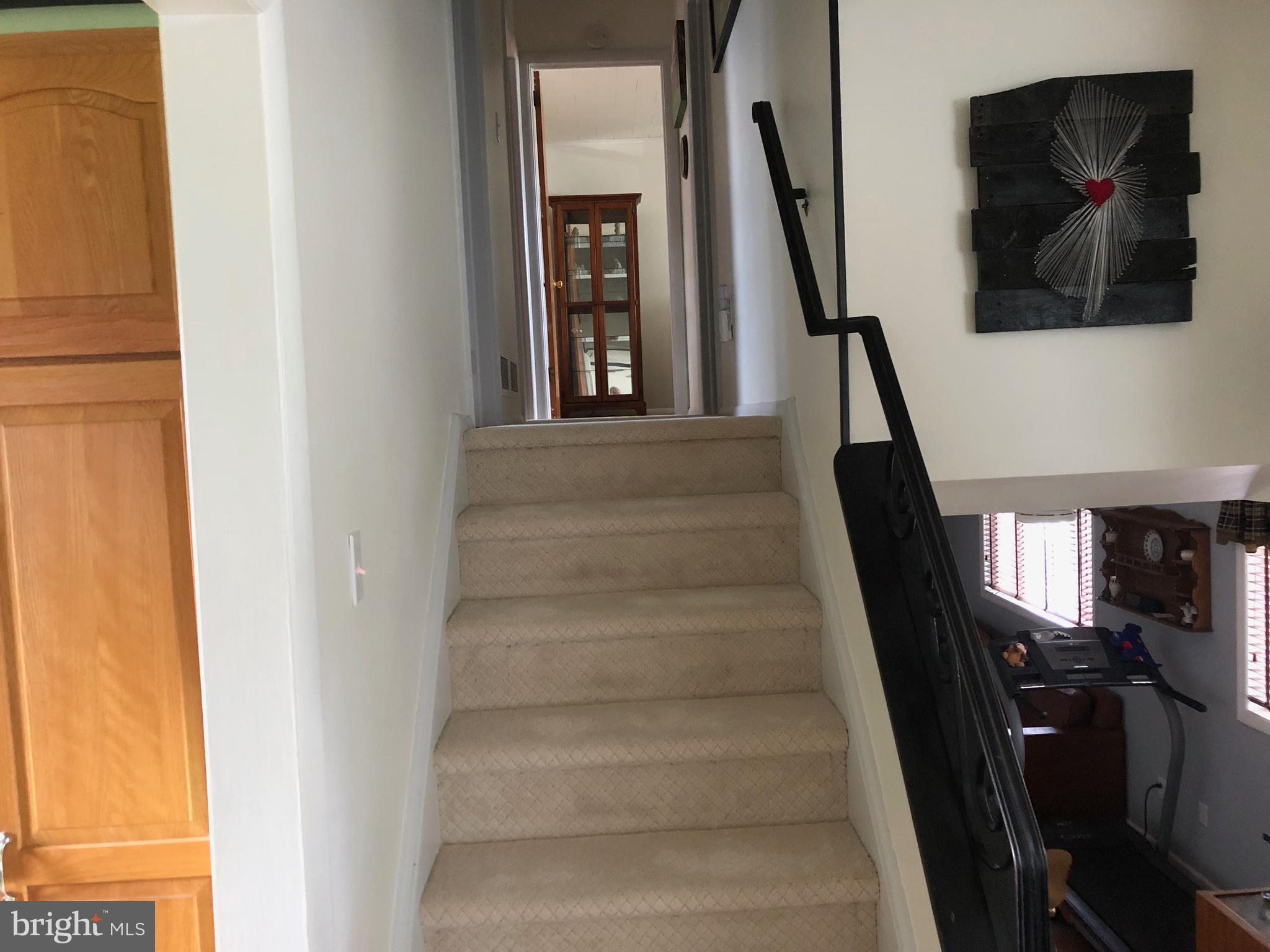 40 Lumar Road Lawrence Township, NJ 08648 - Photo 8 of 22 Hallway