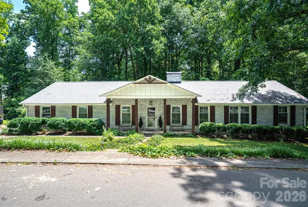$550,000 | 504 Dogwood Lane, Belmont, NC 28012