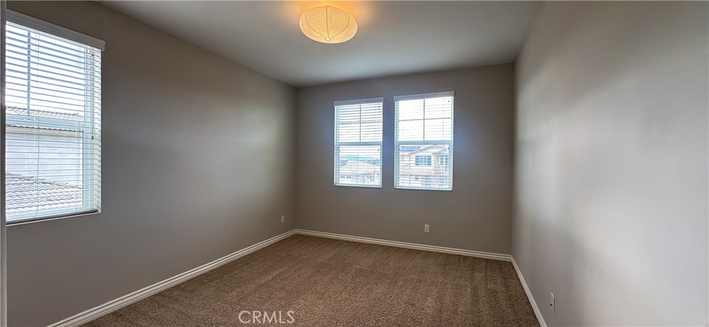 33833 Edge Temecula, CA 92592 - Photo 12 of 18 an empty room with a window