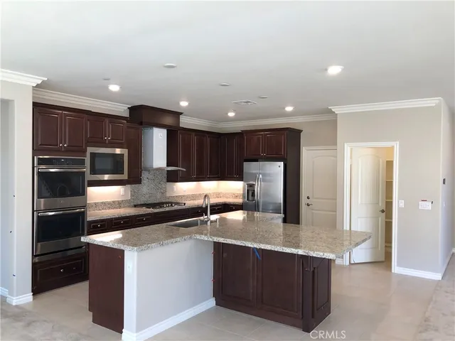 $4,400 | 33833 Edge, Temecula, CA 92592