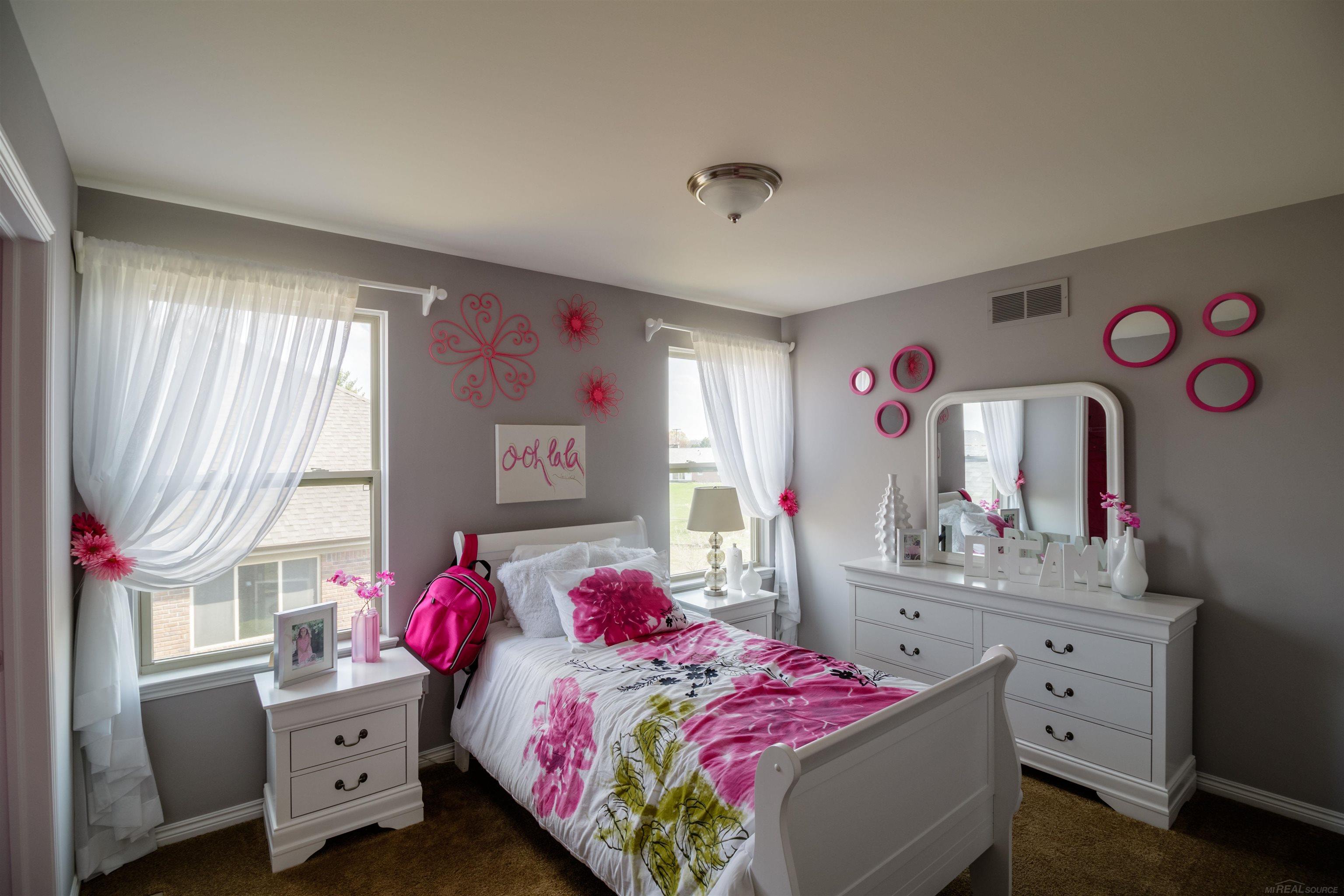 27600 Hagen Road New Baltimore, MI 48051 - Photo 29 of 31 Bedroom #3