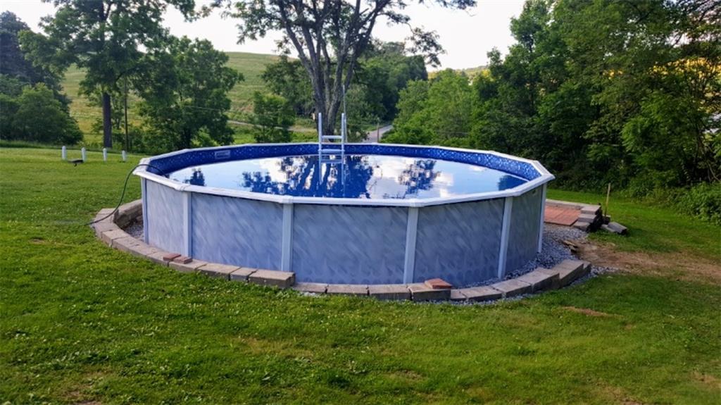 173 Valley View Road Eighty Four, PA 15330 - Photo 4 of 25