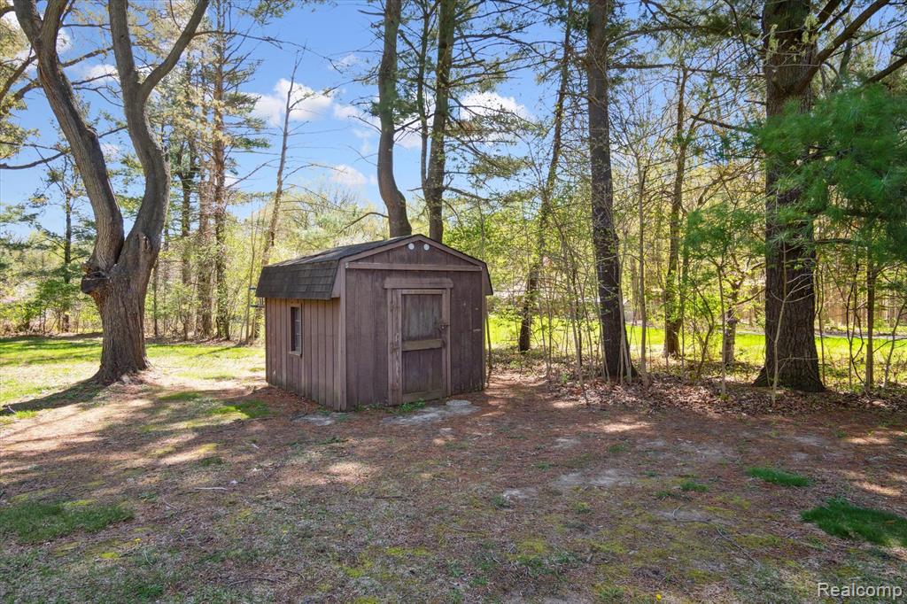 3958 Napier Road Canton, MI 48187 - Photo 33 of 48