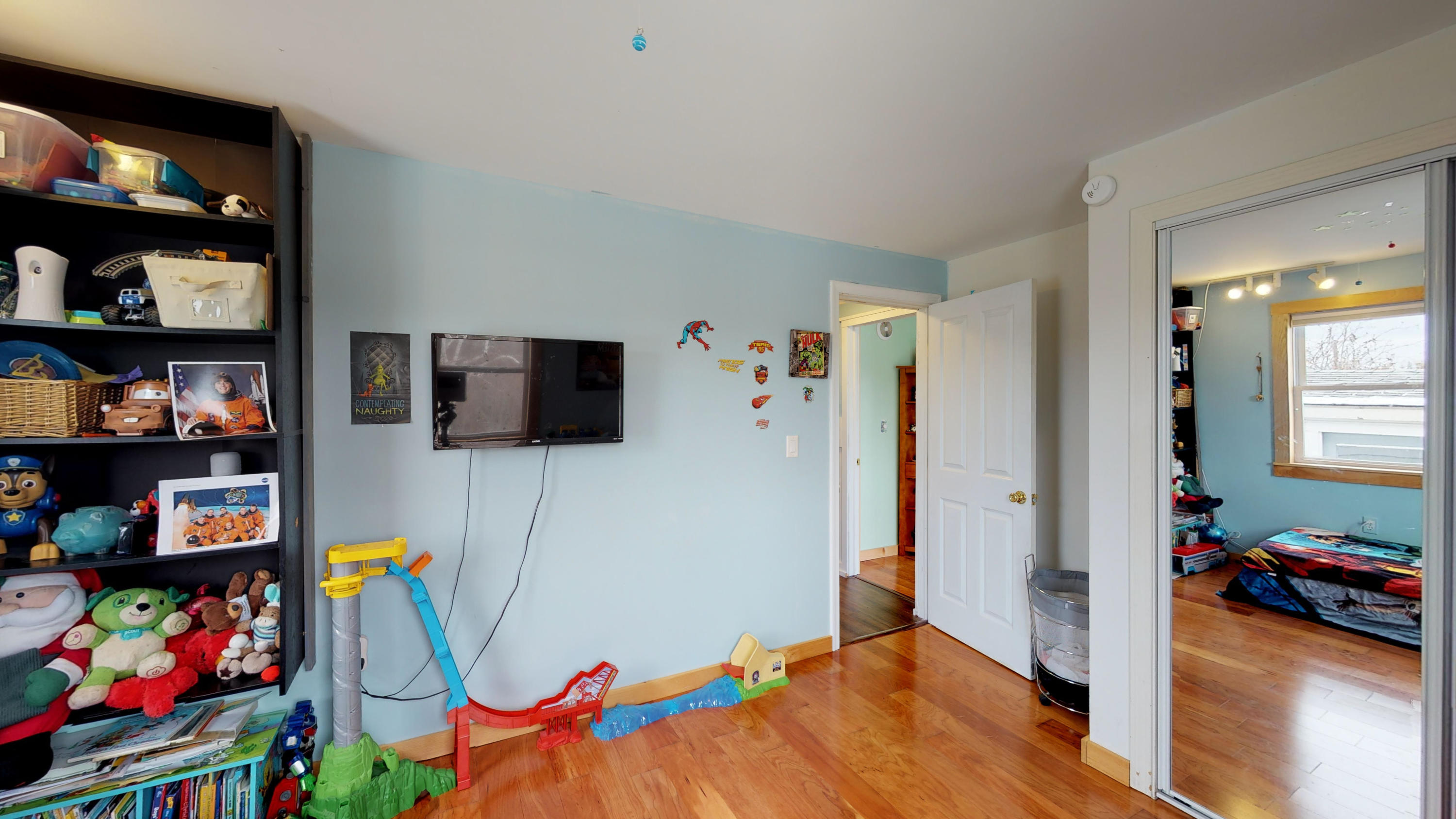 17 Weskeag Road Owls Head, ME 04854 - Photo 23 of 44 1st Floor Bedroom