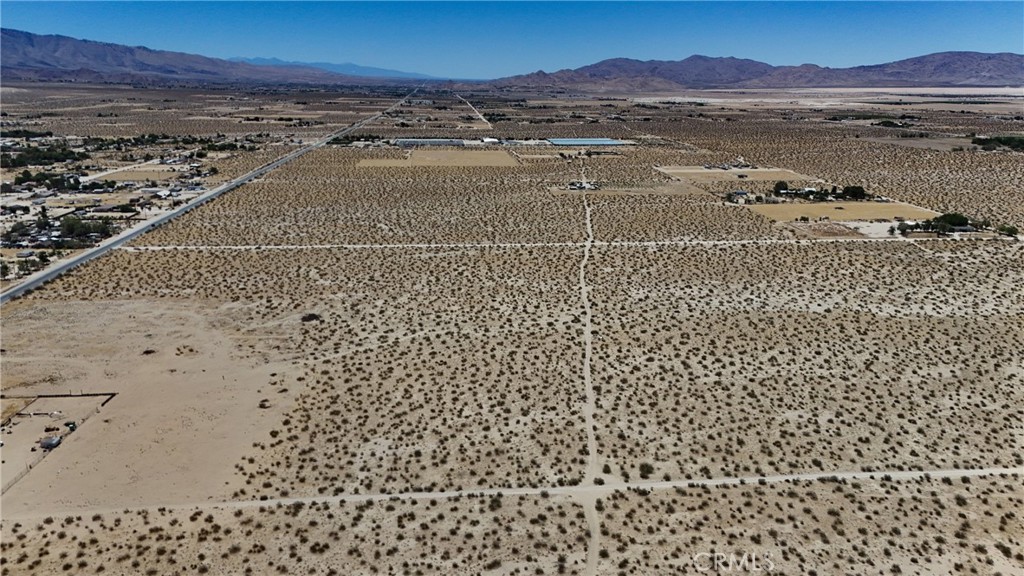 712 Fairlane Road Lucerne Valley, CA 92356 - Photo 4 of 12 a view of a city